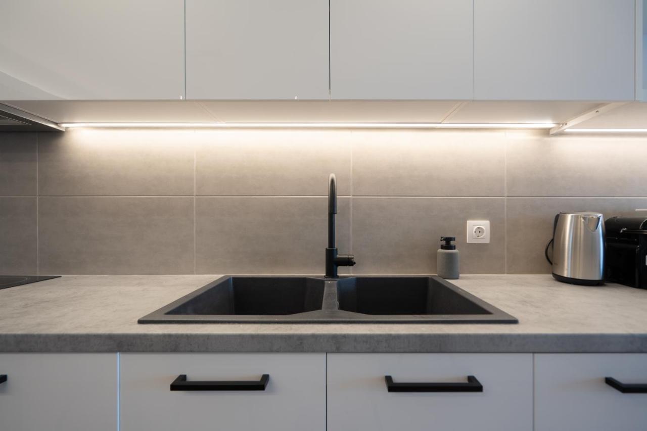 Luxury 4 Bedrooms Apartment Near Flisvos Marina Pireusz Kültér fotó