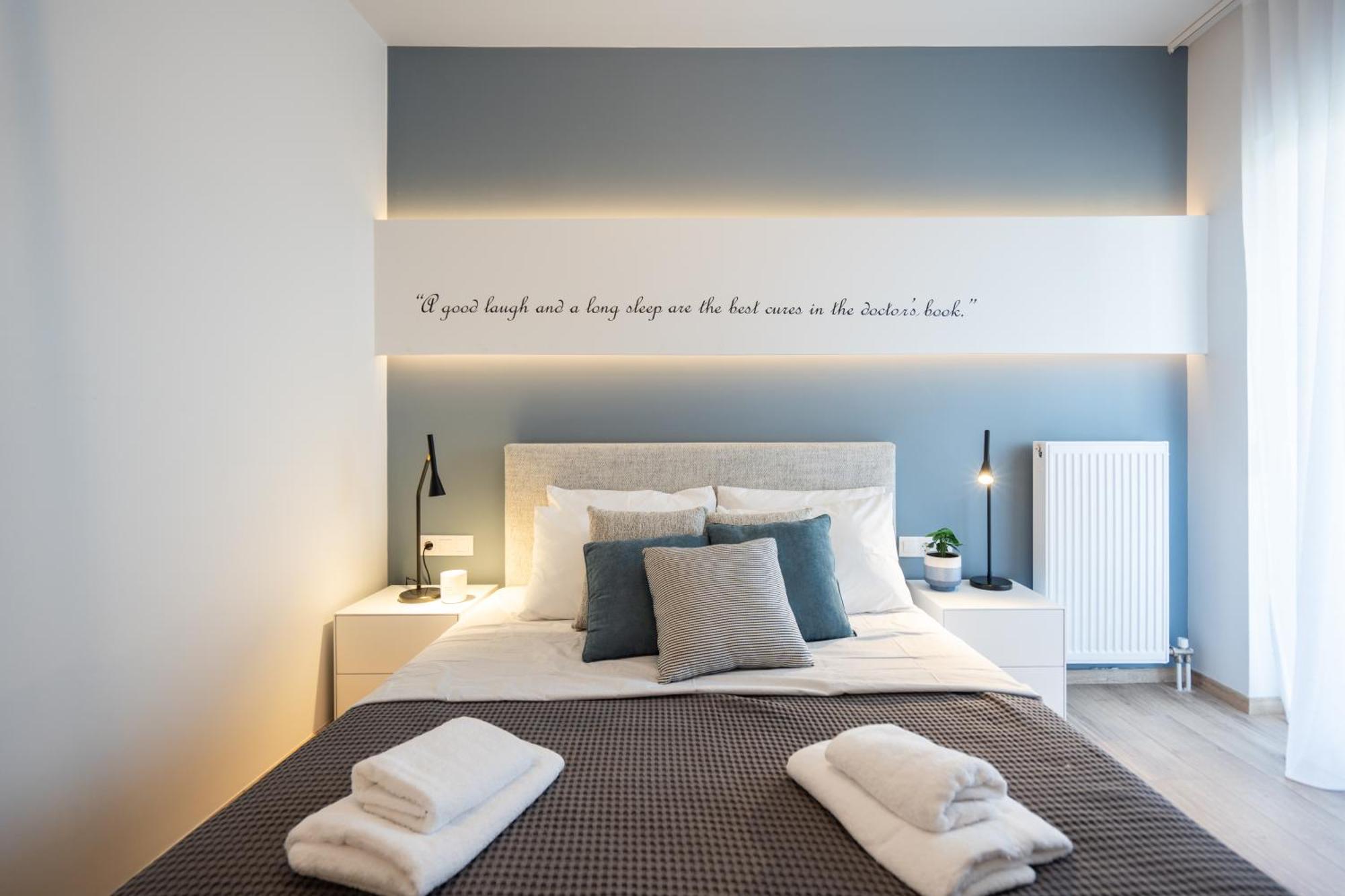 Luxury 4 Bedrooms Apartment Near Flisvos Marina Pireusz Kültér fotó