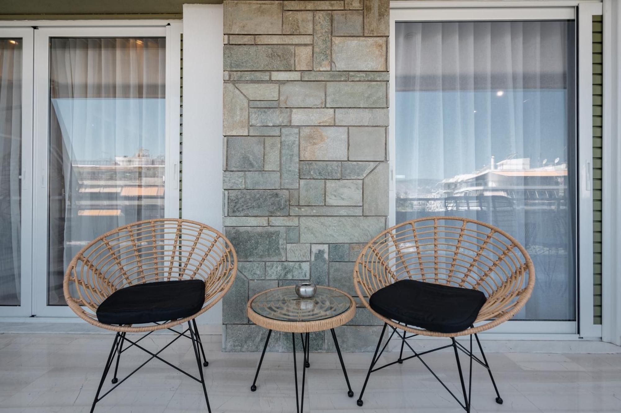 Luxury 4 Bedrooms Apartment Near Flisvos Marina Pireusz Kültér fotó